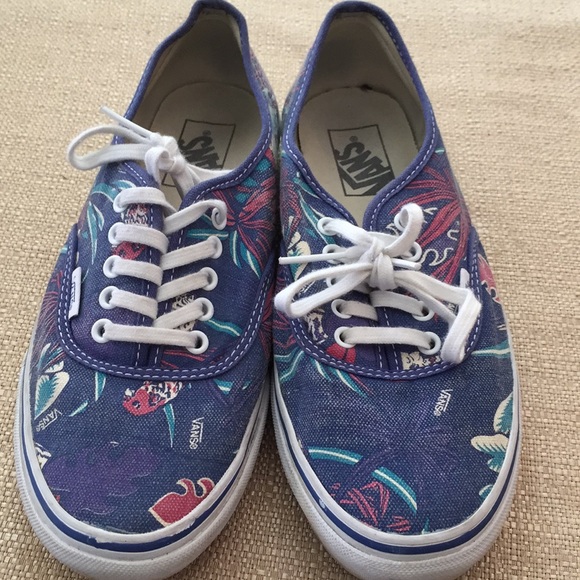 Vans Shoes - Vans Van Doren pattern denim/palm fronds